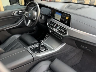 Bmw X5 xDrive45e High Executive M Sport | SOH 99% | ACC | Luchtvering | Panorama-dak / 25