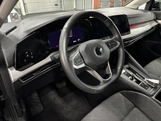 Volkswagen Golf 1.0 eTSI Life / NL-auto, Automaat, 52.679KM / 18