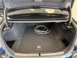 BMW i5 eDrive40 84 kWh  Head-Up ACC PDC Trekhaak M-Sport Leder 24 Maanden garantie* (Vraag naar de voorwaarden) / 39
