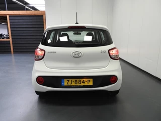 Hyundai i10 1.0i Comfort Smart Pack NAVI/AIRCO/CRUISE/PDC! / 27