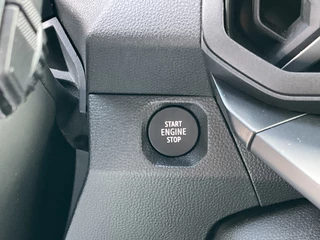 Dacia Bigster 1.2 Mild Hybrid 140 Journey Sleep Pack 360° Trekhaak Carplay / 32
