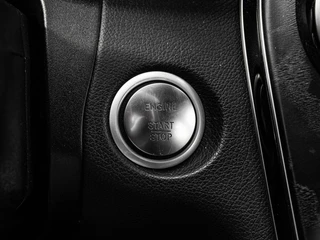 Mercedes-Benz GLC-klasse 250 4MATIC Premium Plus AMG | Panoramadak | Trekhaak | Memory | Camera | Distronic Pro | 20" | Dealeronderhouden / 24