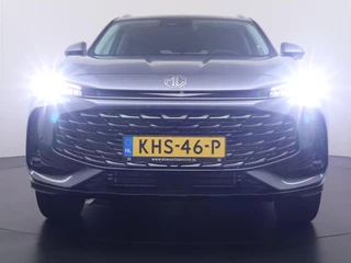 MG HS 1.5 TGDI Luxury PHEV PLUG-IN HYBRIDE | 272PK NIEUWE AUTO | >1.000 KM TOTAAL BEREIK | 1E REGISTRATIE 03-2026 | 360° CAMERA | ELEKTRISCHE ACHTERKLEP | 7 JAAR MG GARANTIE T/M 2033 | APPLE CARPLAY | ANDROID AUTO | STOELVERWARMING | FULL LED | ELEKTRISCHE STOELEN / 5
