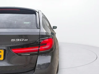 BMW 5-serie Touring 530e Executive M-SPORT - LEER - ACC - STOELVERWARMING / 14