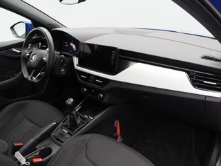 Škoda Scala 1.0 TSi 110 Pk Sport Business | Parkeersensoren | Adaptive Cruise | Panorama dak | Climatronic | Navigatie | Carplay | 16 Inch | 97.324 Km !! / 33