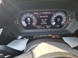Audi A3 Limousine 30 TFSI AUTOMAAT * Carplay * Climate Control * Parkeersensoren * / 18