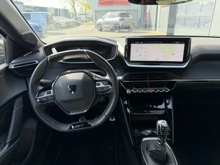 Peugeot 208 100pk GT (Camera - Keyless Entry - Parkeersensoren V+A - LED - Navigatie - Automatische Airco - Draadloos laden - Apple Carplay - 3D Cockpit) / 14