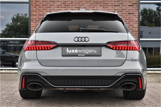 Audi RS6 Avant 4.0 TFSI quattro  Nardo Ceramic Pano Trekh Sportuitl HUD ACC Dynamic+ 4WS / 9