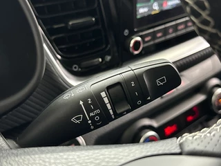 Kia Stonic 1.0 T-GDi MHEV GT-Line Navigatie | Lederen bekleding | 17'' L.M. Velgen / 25
