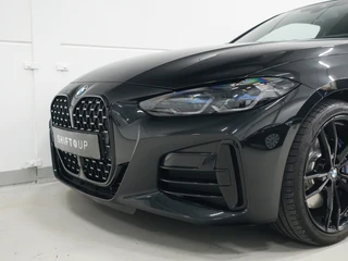 BMW 4 Serie Coupé M440i Schuifdak | Harman Kardon | M Stoelen / 35