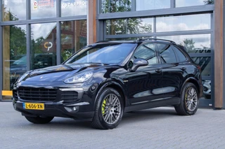 Porsche Cayenne 3.0 S E-Hybrid Platinum Edition Pano|Stoelverwarming|Bose| / 59