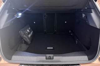Opel Grandland Electric GS 73 kWh | Stoelverwarming | Verwarmd stuurwiel | Adaptieve Cruise Control | 360° Camera | Panoramisch schuif/kantel dak | Matrix LED koplampen | 20'' Lichtmetalen velgen / 10