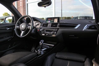 BMW 1-serie 120i Edition M Sport Shadow High Executive | 2e eigenaar | Driving Assistant | Schuif-/kanteldak | Camera | Harman Kardon | Keyless entry | LED | M sport remmen | PDC / 12