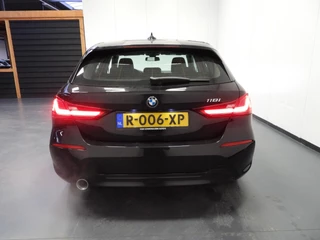 BMW 1-Serie 118i Aut. Intro Sport Line VOL LEER/NAVI/CAMERA/LED/18"LMV! / 35