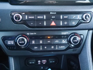 Kia Niro 1.6 GDi Hybrid ExecutiveLine | Automaat | Dodehoek detectie | Adaptieve Cruise | Stoelverwarming | Lederenbekleding | Camera | Xenon verlichting | Parkeersensoren | Navigatie / 26