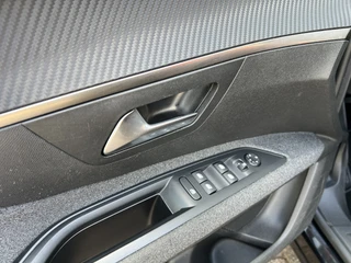 Peugeot 5008 1.2 PureTech Blue Lease Executive 7p  | APK tot 14-09-2027 | Trekhaak | Volledig onderhoud | / 11