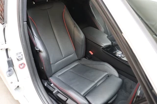 BMW 3 Serie Touring 316i High Executive Sport Line  / Navigatie Professional / Leder / Stoelverwarming / Climate Control / 18 Inch / Bluetooth / Xenon / Parkeersensoren / Cruise Control / 19