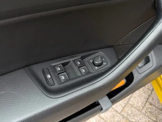 Volkswagen Arteon 2.0 TSI Business R - NL Auto Leder Pano Navi 19inch LMV / 22