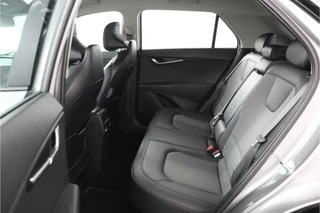 Kia Niro 1.6 GDi Hybrid DynamicLine  - Climate Control - Adaptieve Cruise Control - Lichtmetalen Velgen - Navigatie - Fabrieksgarantie tot 05-2032 / 31