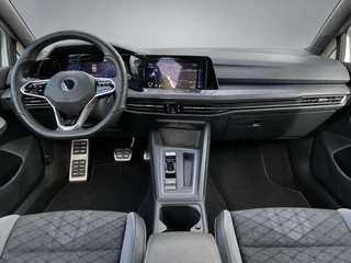 Volkswagen Golf 1.5 eTSI R-Line 150 pk Business  | 1e eigenaar | navigatie | IQ light | camera | sfeerverlichting | stoel-stuurverw. / 15