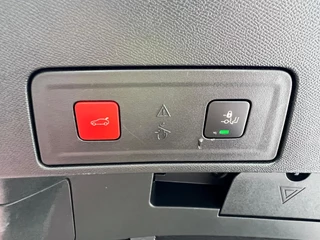 Peugeot 508 1.6 Plug-in Hybrid 225pk Automaat Allure Avantage | Leer | LED | Camera / 31