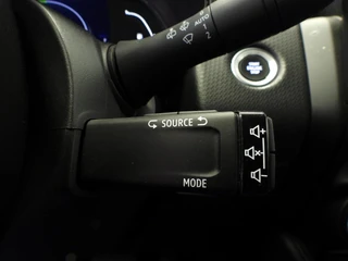 Renault Clio 1.6 E-Tech Hybrid 140 Intens NAVI/360CAM/CLIMA/LED/17"LMV! / 18