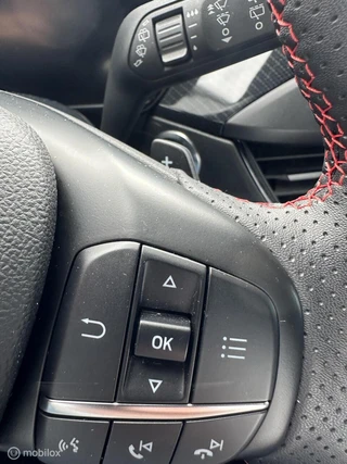 Ford Focus 1.5 EcoBoost ST LINE / 13