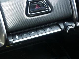 Suzuki e VITARA Style 61 kWh Elektrische bestuurdersstoel, Panoramadak, Half lederen bekl. 360 graden camera, Stuur verwarming / 24