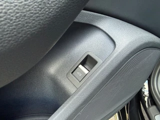 Audi A4 Avant 35 TFSI S Tronic Advanced Edition Camera NAVI Leder Aut Stoelverw / 22