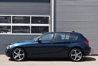 BMW 1 Series 116I BUSINESS 18 INCH / CLIMA / CRUISE / 2