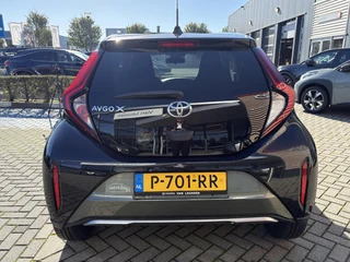 Toyota Aygo X 1.0 VVT-i MT Limited NL-AUTO 1E EIGENAAR CLIMA AD-CRUISE JBL-AUDIO APPLE/ANDROID CAMERA LM-VELGEN LED BI-TONE DRAADLOOS-LADEN / 7