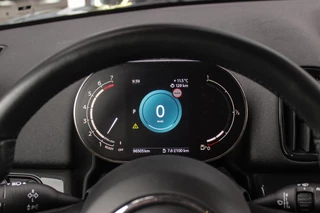 MINI Countryman 1.5 Cooper Essential | 1e eigenaar | NL auto | Driving Assistant | Camera | Sportstuur | Keyless entry | Stoelverwarming | LED | Carplay | DAB | Navigatie | PDC / 24