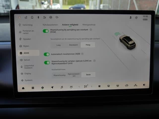 Leapmotor C10 Design 69.9 kWh | Demo | Diverse kleuren leverbaar | 1500 kg trekgewicht | Wltp 420 km | Stuurverwarming | Stoelverwarming en koeling | Elektrisch verstelbare voorstoelen | Navigatie | Keyless entry & start | 20 inch lichtmetalen velgen | Led verlichting / 30