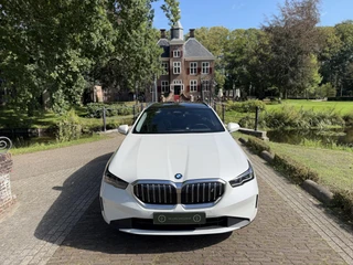 BMW i5 Touring eDrive40 Business Edition 84 kWh | SOH 96% | Pano | BTW | / 4