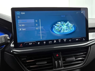 Ford Focus 1.0 EcoBoost Hybrid ST Line X | Cruise control | Stoelverwarming | Navigatie | Camera | Afneembare trekhaak | BTW / 25