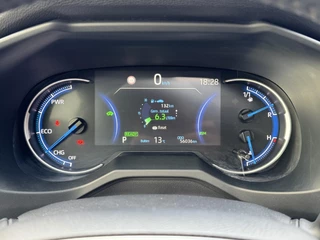 Toyota RAV4 2.5 HYBRID AWD BI-TONE PANO-DAK STOELVERW BLIND-SPOT 360° CAMERA PARK-SENSOREN APPLE/ANDROID EL-ACHTERKLEP / 26