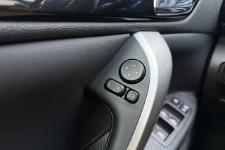 Mitsubishi Eclipse Cross 2.4 PHEV Prestige Automaat | SOH: 98% | Lederen bekleding | Panoramisch schuifdak | Stoel & Stuurverwarming | Camera | Climate control | Extra getint glas / 28