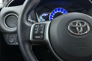 Toyota Yaris 1.5 Hybrid Aspiration | Navigatie | Achteruitrijcamera | Climate Control | Cruise control | Verw. buitenspiegels / 18
