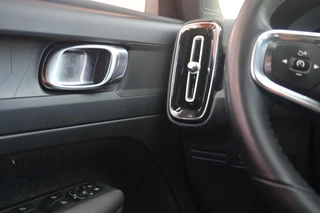 Volvo XC40 T4 Recharge Core Bright | Stoelverwarming | Trekhaak | Parkeercamera  | Keyless / 29