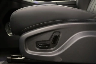 Geely Starray EM-i PRO PLUG-IN 83KM Elektrisch l 360 Camera l Leder l NIEUW VOORRAAD / 26