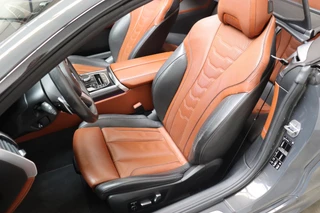 BMW 8 Serie M850i xDrive High Executive M Sport Pakket Automaat  / Live Cockpit Professional / Individual Leder Merino / Driving Assistant / Carbon Exterieur / Active Steering / Laserlight / M Sportremsysteem / Active Cruise Control met Stop en Go-functie / M Sportdifferentieel / Shadow Line / Achteruitrijcamera / Harman Kardon / 18