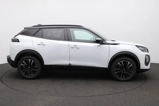 Peugeot 2008 1.2 Hybrid 145 GT / 18" / Navigation pack /  2+6 Jaar Garantie / 28