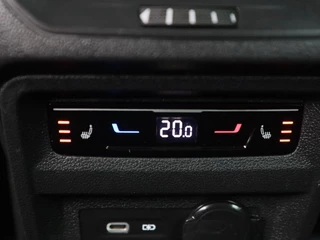 SEAT Tarraco 1.5 TSi 150 Pk Automaat FR Business Intense 7-Pers | 360 Camera | Panorama Dak | Full LED | Trekhaak | Carplay | navigatiesysteem | Climate Control | 20 Inch | 70.775 Km!! / 43