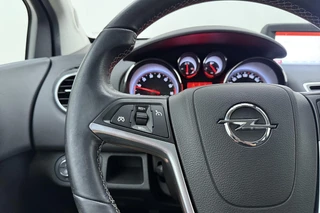 Opel Meriva 1.4 Turbo Cosmo | Navigatie | Trekhaak | Parkeersensoren | Climate control | Hoge instap | Extra getint glas | Lichtmetalen velgen / 18