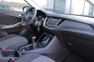 Opel Grandland X 1.2 Turbo Ultimate | Cruise | Airco | Trekhaak | Sensoren | LM Velgen / 16