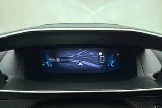 Peugeot 208 PureTech 100pk Allure Pack | Navigatie | Trekhaak | Achteruitrijcamera | Stoelverwarming | Climate control | Cruise control | Apple Carplay/Android Auto | Lichtmetalen velgen / 29