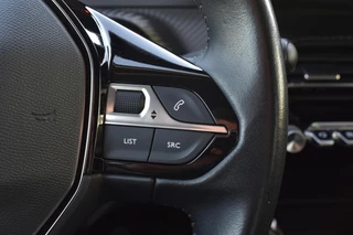 Peugeot 2008 1.2 PureTech Active Pack | Airco | Cruise | Apple Carplay/Android Auto| / 24