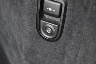 BMW 5 Series Touring 520i Executive Edition Facelift  | NL-Auto | Elekt.trekhaak | Historie | Carplay | Navi | DAB | Full LED | Zeer netjes / 34