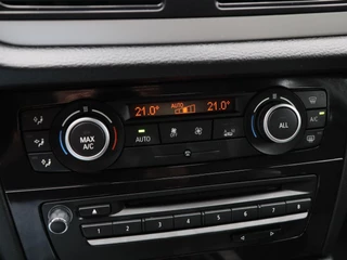 BMW X1 sDrive20i 183 Pk Automaat Executive | Trekhaak | Bi Xenon | Cruise Control | 17 Inch | 132.168 Km !! / 27