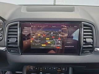 Škoda Karoq 1.5 TSI ACT Style Pano 360° Carplay Trekhaak Business Sportline / 10